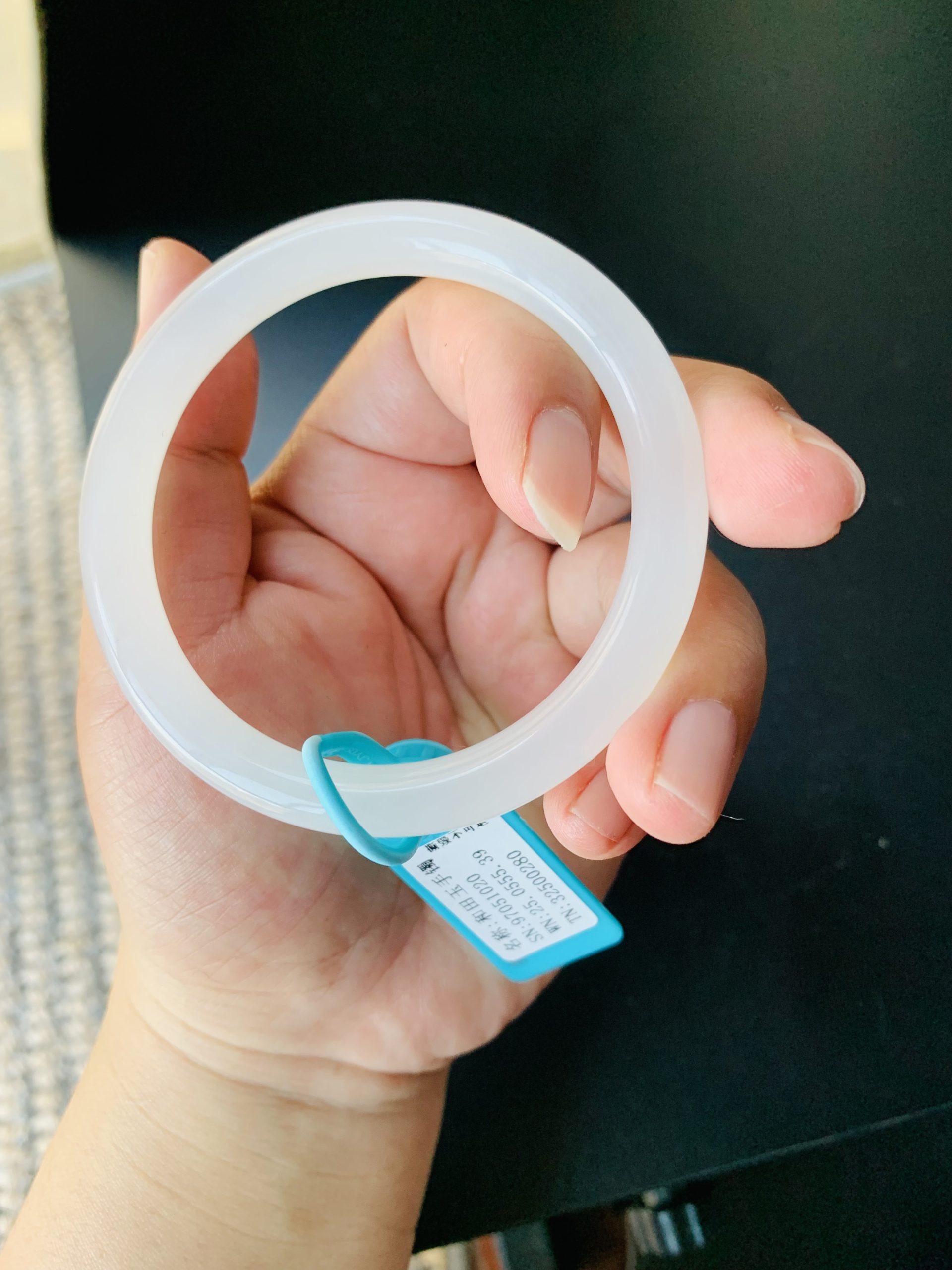 【新货-HB3477】56.2圈青海料白玉和田玉细圆条手镯 Hetian Jade Bangle Size 56.2 - Image 9