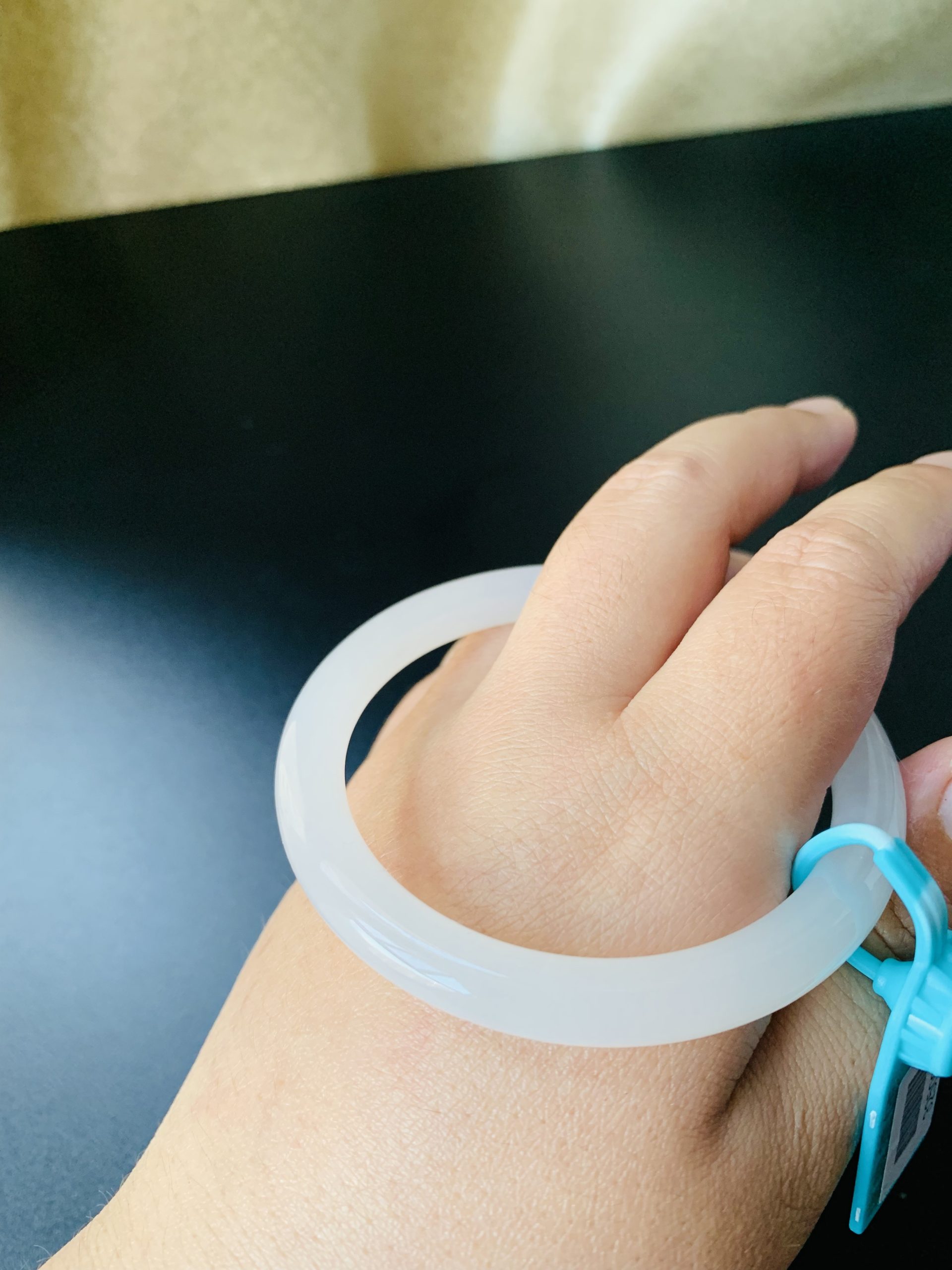 【新货-HB3477】56.2圈青海料白玉和田玉细圆条手镯 Hetian Jade Bangle Size 56.2 - Image 10