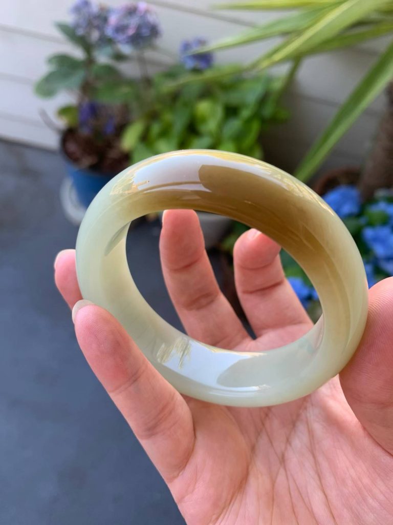 〖闲置E909〗55圈和田玉浓郁青底一口糖轮胎手镯 Hetian Jade Bangle Size 55
