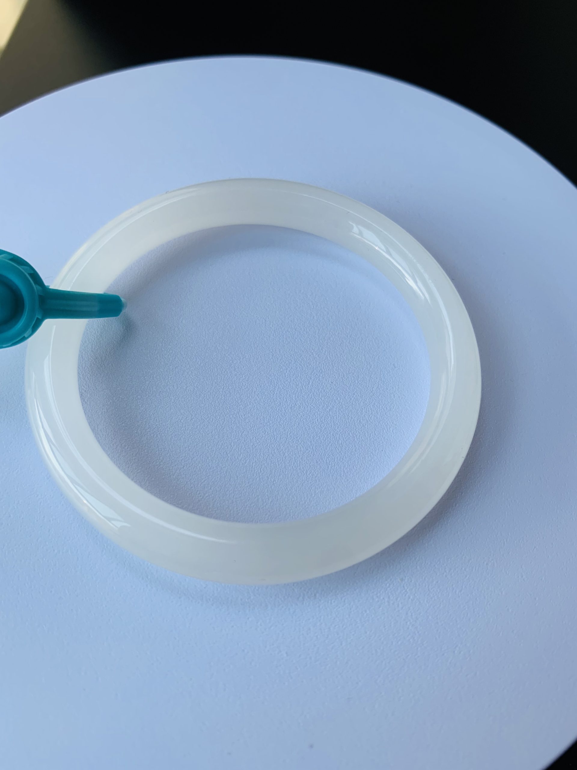 【新货-HB3477】56.2圈青海料白玉和田玉细圆条手镯 Hetian Jade Bangle Size 56.2 - Image 6