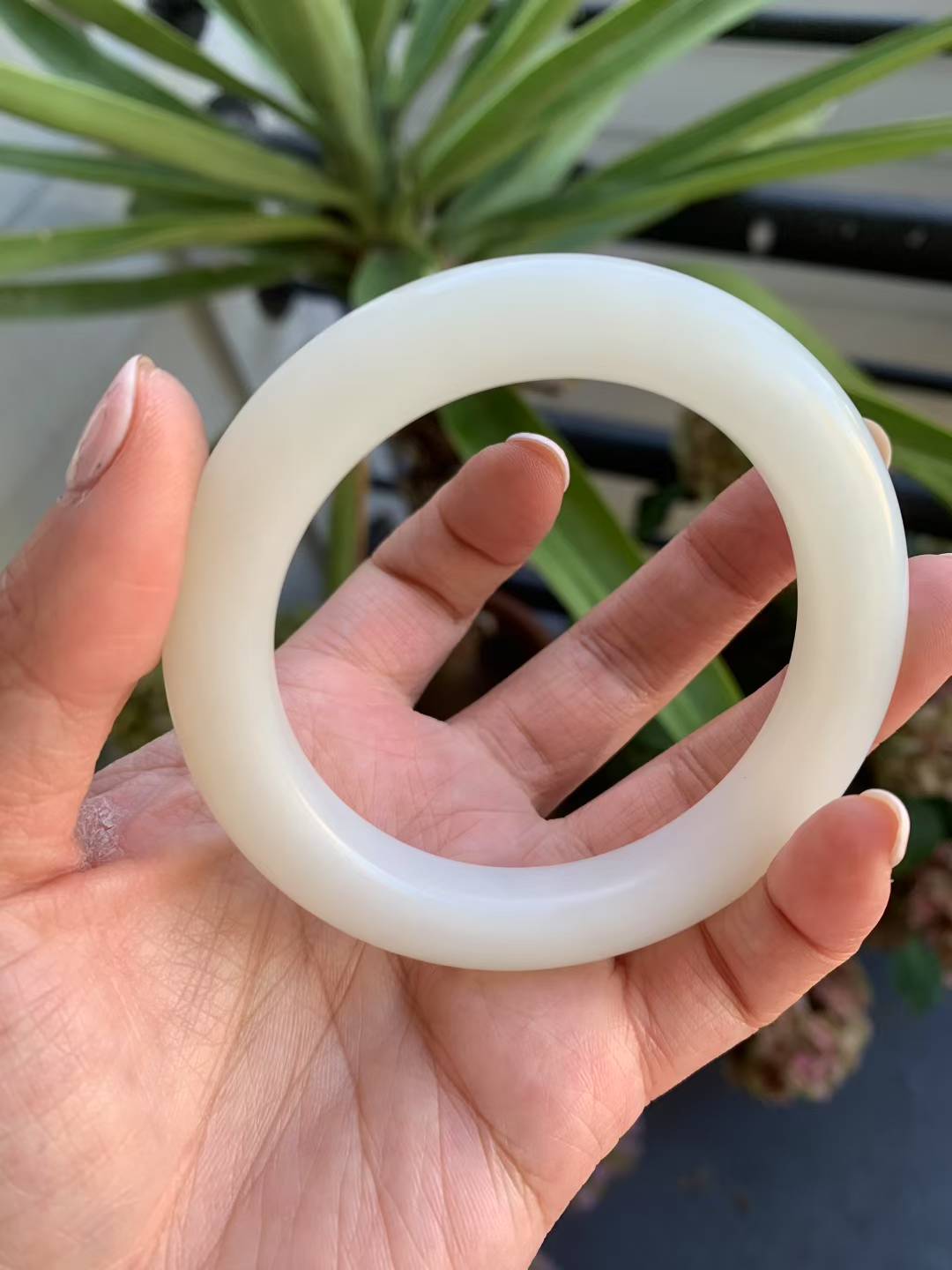 【闲置B108】56.3圈和田玉俄白手镯 Hetian Jade Bangle Size 56.3
