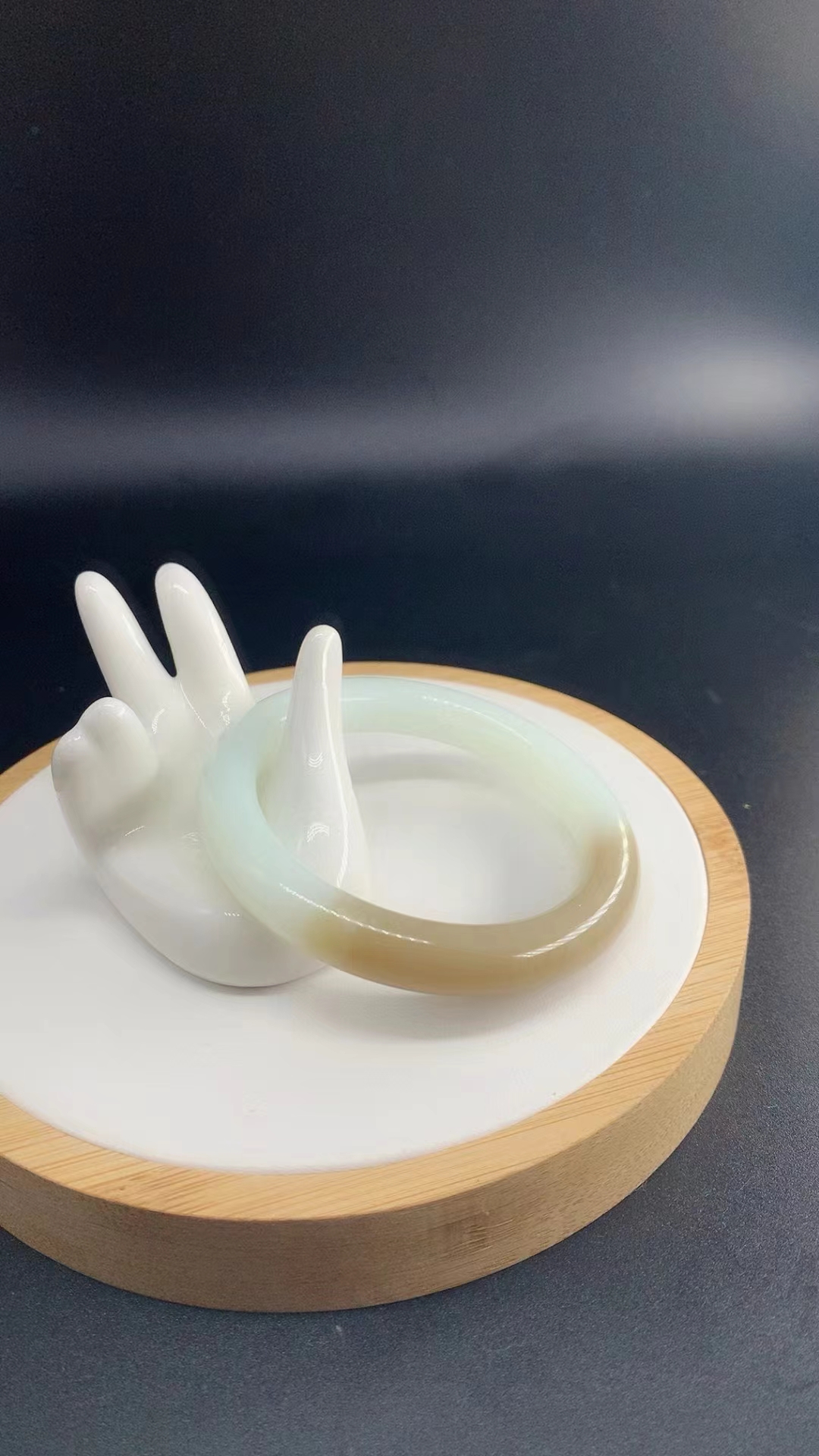 【闲置B021】58.7圈和田玉糖白大圈口平安镯 Hetian Jade Bangle Size 58.7